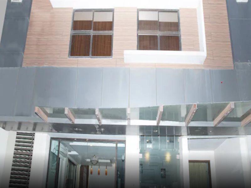 Hotel Aarya Inn Rāipur Esterno foto
