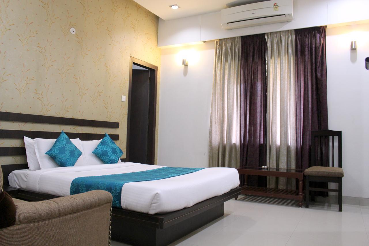 Hotel Aarya Inn Rāipur Esterno foto