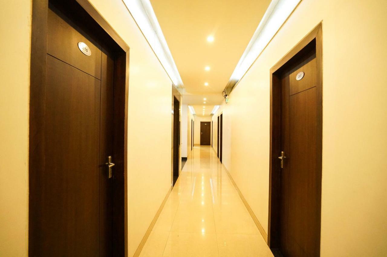 Hotel Aarya Inn Rāipur Esterno foto